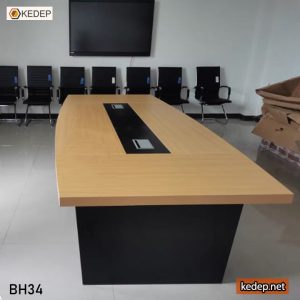 Bàn Họp Bầu Dục BH34